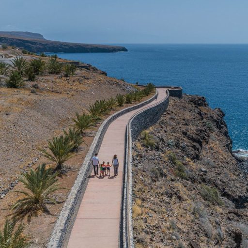 paseo-tapauga-hotel-jardín-tecina