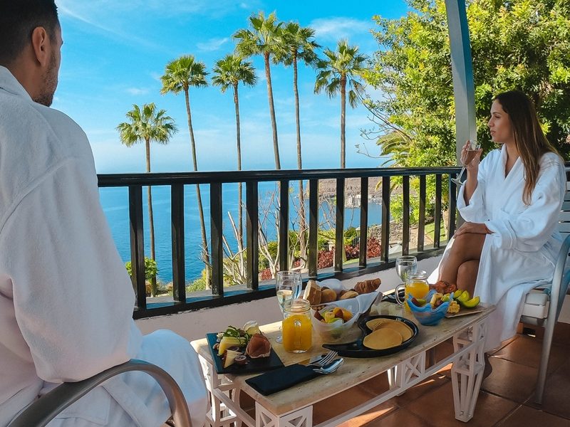 room-service-hotel-jardín-tecina